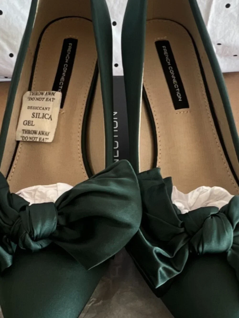 French Connection Emerald Green Bow Satin Kitten Heel Pumps - Picture 1 of 8